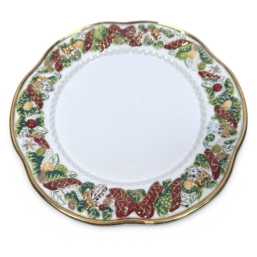Waterford Holiday Heirlooms Christmas Plate Holly Berries Scalloped Gold Trim 8"